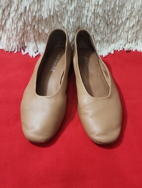Jeffrey Campbell Women's Trustee Round Toe Flats